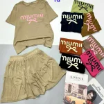 đồ bộ quần váy áo tay ngắn in chữ miu miu