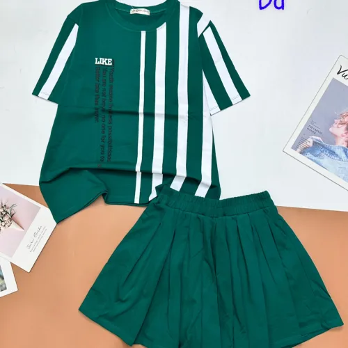 đồ bộ quần váy áo thun tay ngắn in chữ dọc