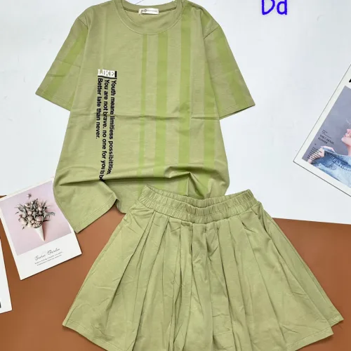 đồ bộ quần váy áo thun tay ngắn in chữ dọc