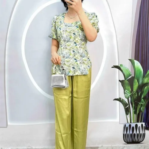 Đồ bộ satin quần dài áo tay ngắn cổ vuông in hoạ tiết