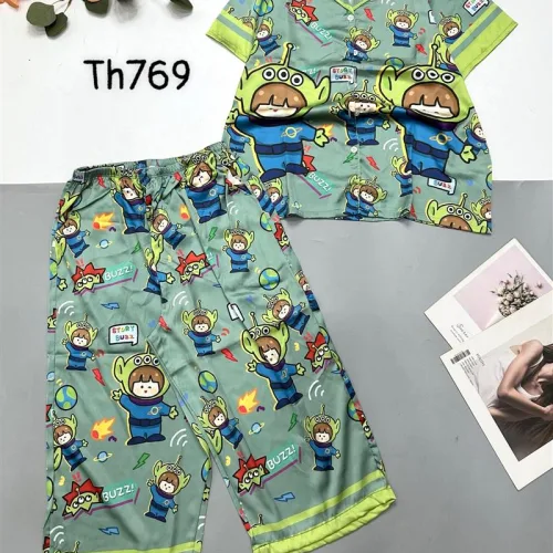 Đồ bộ satin quần lửng pijama tay ngắn cổ bẻ hoạ tiết