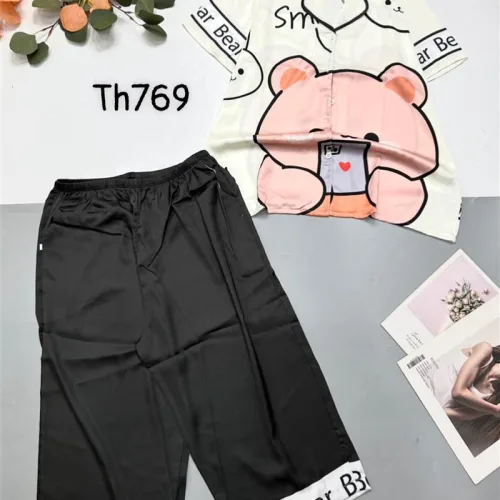 Đồ bộ satin quần lửng pijama tay ngắn cổ bẻ hoạ tiết