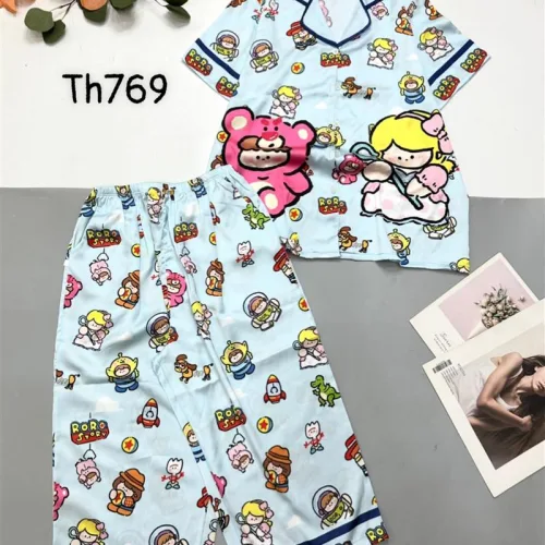 Đồ bộ satin quần lửng pijama tay ngắn cổ bẻ hoạ tiết