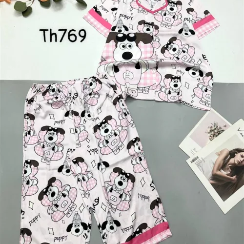 Đồ bộ satin quần lửng pijama tay ngắn cổ bẻ hoạ tiết