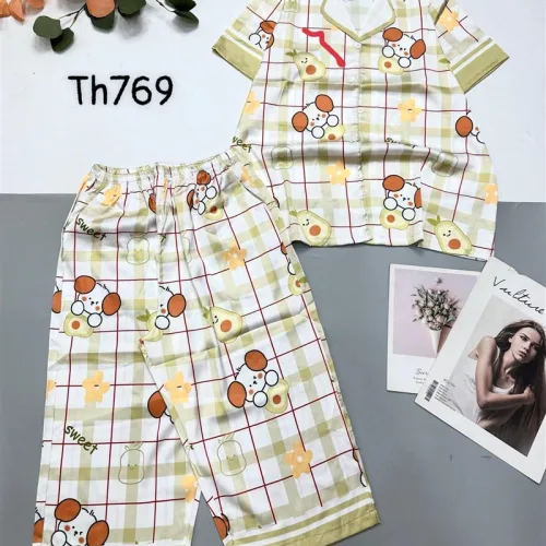 Đồ bộ satin quần lửng pijama tay ngắn cổ bẻ hoạ tiết