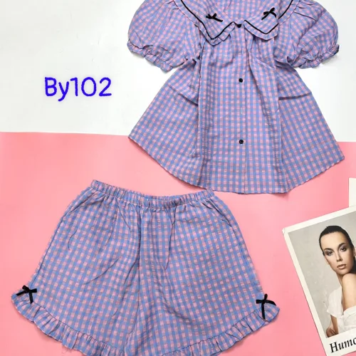 đồ bộ sơ mi ca rô cổ bẻ có nơ nhỏ ở cổ áo tay phồng