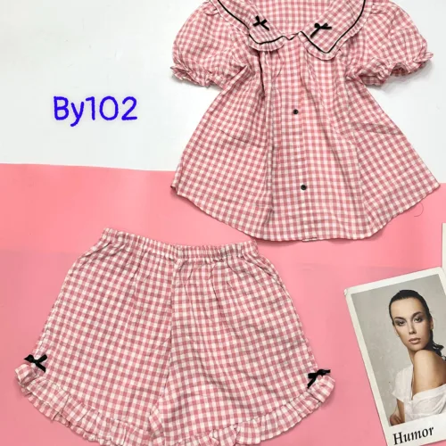 đồ bộ sơ mi ca rô cổ bẻ có nơ nhỏ ở cổ áo tay phồng