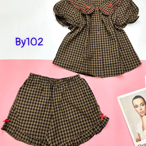 đồ bộ sơ mi ca rô cổ bẻ có nơ nhỏ ở cổ áo tay phồng