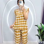 Đồ bộ tonl form lớn quần lửng áo sát nách bèo họa tiết