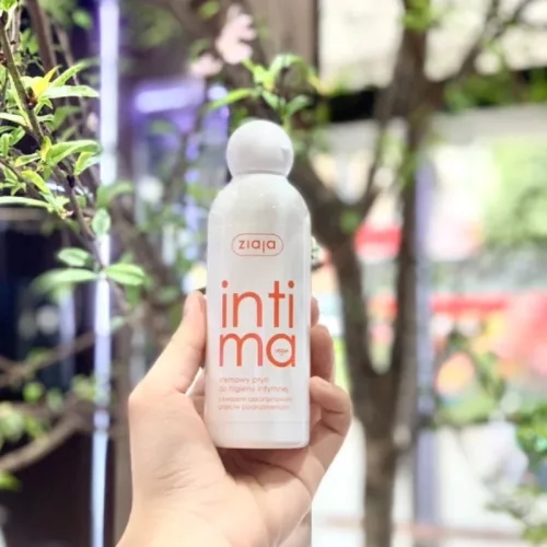 Dung Dịch Vệ Sinh Phụ Nữ Ziaja Intimate With Ascorbic Acid 200ml