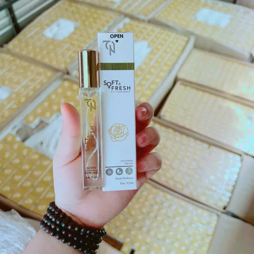 Dung Dịch Vệ Sinh Collagen X3 TN Đông Anh Soft & Fresh Collagen X3 120ml - Tặng 1 Xịt Thơm Body + 1 Nước Hoa Vùng Kín