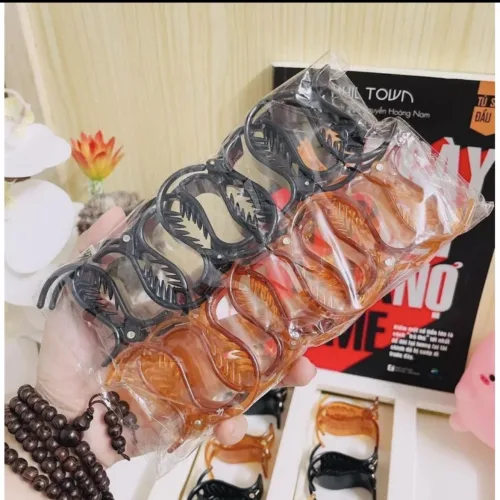 Em bán sỉ lố kẹp càng cua 12 kẹp giá 16k/lố khách nào cần mua sử dụng hay mua về tặng khách nhắn em nha
