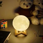 Đèn Ngủ Hình Mặt Trăng 3D - Đèn Trang Trí Phòng Ngủ Kèm Đế 10x8.5x8.5cm