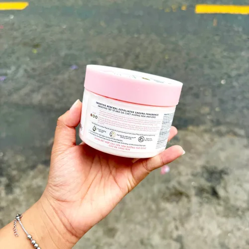 Hộp Quà Tặng Tẩy Tế Bào Chết Dưỡng Ẩm Toàn Thân Dove Hương Hoa Anh Đào 298g