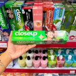 Kem Đánh Răng CLOSEUP Bạc Hà Thơm Mát 230g