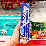 Kem Đánh Răng Sạch Khuẩn Closeup Thơm Mát Tinh Thể Băng Tuyết 180g