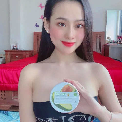 Kem Body Bơ - Lá Organic - Chỉ sau 2-3 tuần làn da sẽ cải thiện sáng mịn