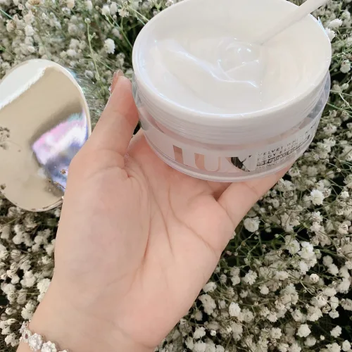 Kem body Lux tinh chất yến khuấy động thị trường