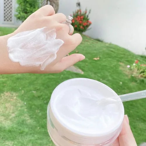 Kem body Lux tinh chất yến tươi collagen