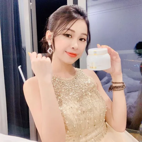 Kem body mềm - Dòng kem siêu thấm, không bết rít , kháng nước, trắng tự nhiên