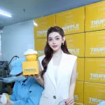Kem Body Nấm Queenie Skin 180g - Tặng 1 Tẩy Tế Bào Chết Queenie Skin 50g