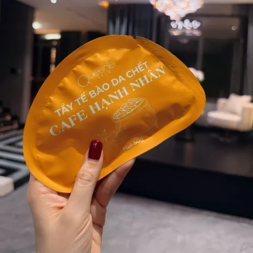 Kem Body Nấm Queenie Skin 180g - Tặng 1 Tẩy Tế Bào Chết Queenie Skin 50g