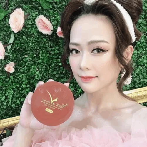 Kem body thượng lưu VIP white giúp bạn có một làn da trắng sáng, mịn màng không tì vết