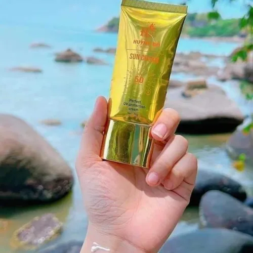 Kem Chống Nắng Huỳnh Đỗ thêm tự tin giữa nắng hè