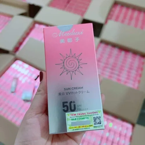 Kem Chống Nắng Meiduzi Dạng Sữa Nâng Tone