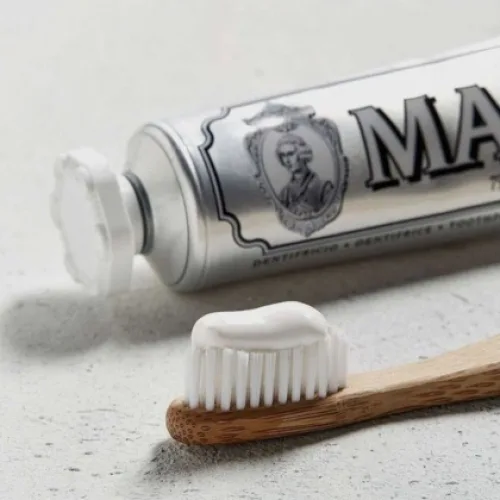Kem Đánh Răng Marvis Whitening Mint Màu Bạc 85ml