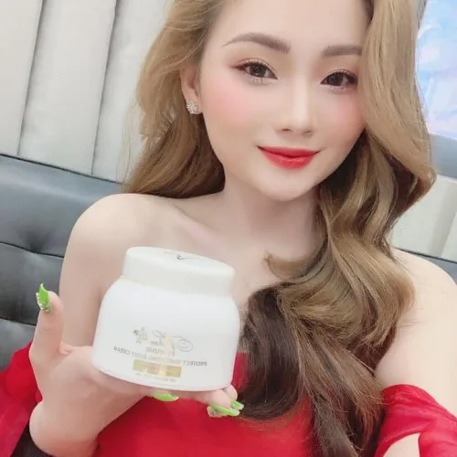 Kem dưỡng body mềm nước hoa Acosmetics