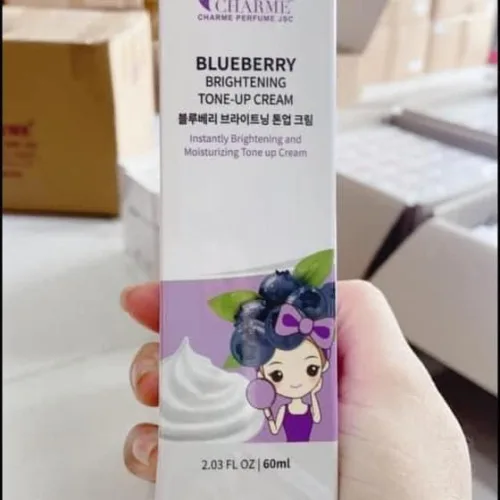 Kem Dưỡng Da Mặt Blueberry Charme Brightening Tone Up Cream