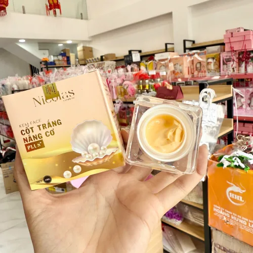 Kem Face Cốt Trắng Căng Bóng Nâng Cơ Nicolas Nicos Beauty Thanh Nhi 10gr - Phiên Bản Mới