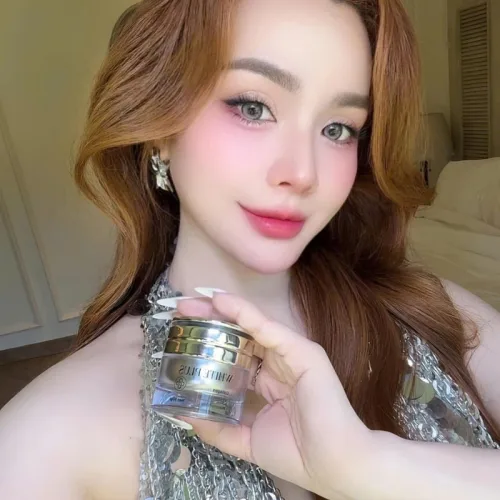 Kem Face Lười Queenie Skin Phiên Bản Mini Thượng Hạng 10g