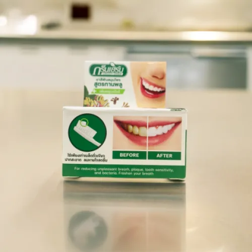 Kem tẩy trắng răng Thái Lan Green Herb