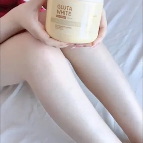 Kem Ủ Trắng Gluta White Thái Lan 600gr là sản phẩm chăm sóc da cao cấp, giúp làm trắng và dưỡng ẩm sâu cho làn da