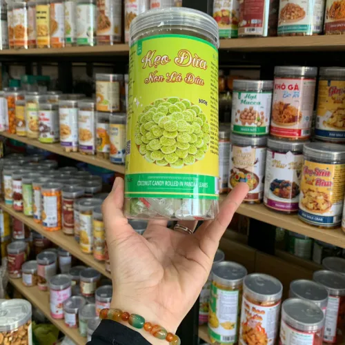 Kẹo Dừa Non Lá Dứa Thơm Ngon 300g - Hũ Pet