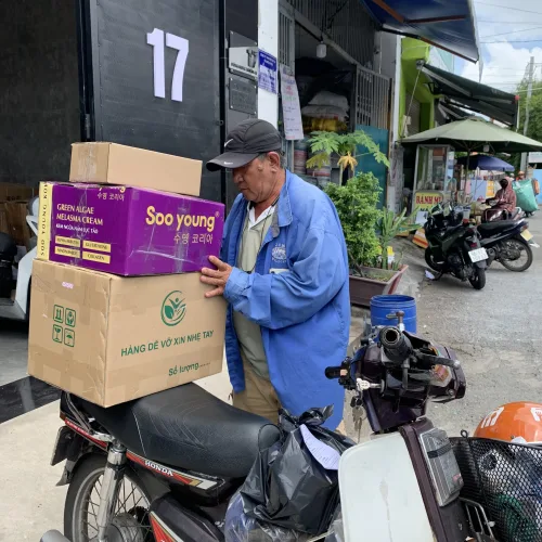 Kho sỉ ann luôn có hàng chính hãng giá tốt cho sỉ nè.