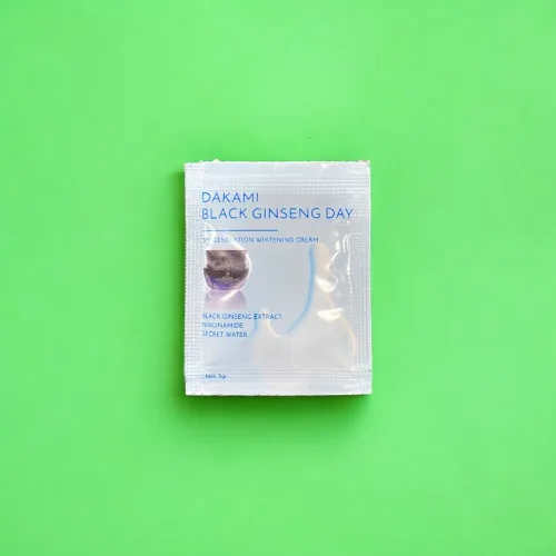 Mẫu Test Kem Face Nám Nhân Sâm Đen Dakami Black Ginseng Ban Ngày Mini 5gr
