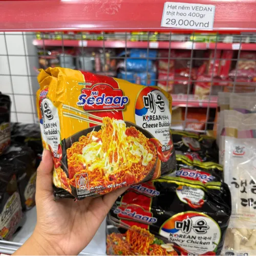 Mì Trộn Vị Gà Cay Phô Mai Hàn Quốc SEDAAP 435g - Lốc 5 Gói
