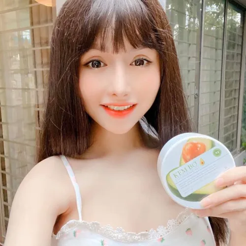 Mình là con gái việc của mình là phải trắng và xinh