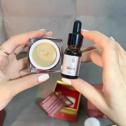 Mỗi ngày 3 phút sạch mụn đẹp da Kết hợp combo Cốt Huyết Thanh + Cao Mụn Sâm Đỏ