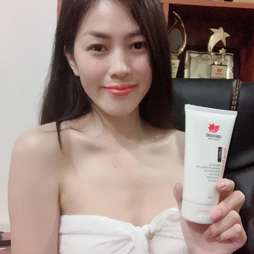 Muốn da trắng sáng, mịn màng chắc chắn bạn không thể qua siêu phẩm Whitening Body Cream LINH HƯƠNG