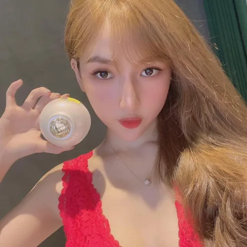 Muốn trắng nhanh thì siêng thoa kem face Pháp