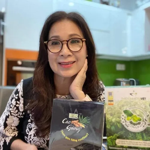 Nghệ sỹ Kim Xuân là fan cứng của Cà phê xanh và Cao gừng