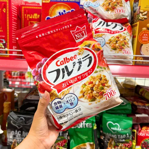 Ngũ Cốc Trái Cây CALBEE Nhật Bản Gói 750g - Bịch Đỏ