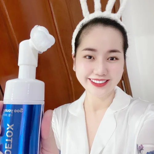 Người yêu có thể không có nhưng Detox Soo Young nhất định phải có một chai