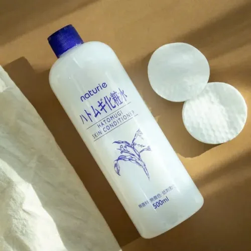 Nước Hoa Hồng Hatomugi Ý Dĩ Skin Conditioner 500ml Dành Cho Da Dầu Mụn
