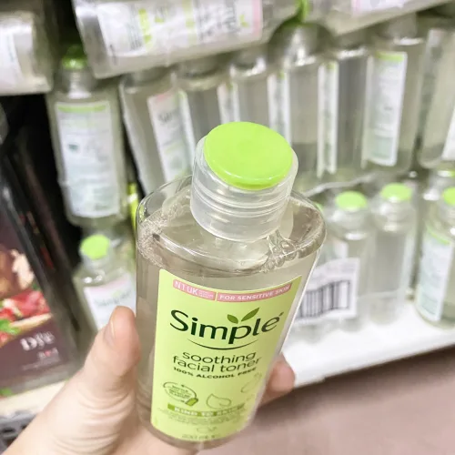 Nước Hoa Hồng Simple Kind To Skin Soothing Facial Toner 200ml