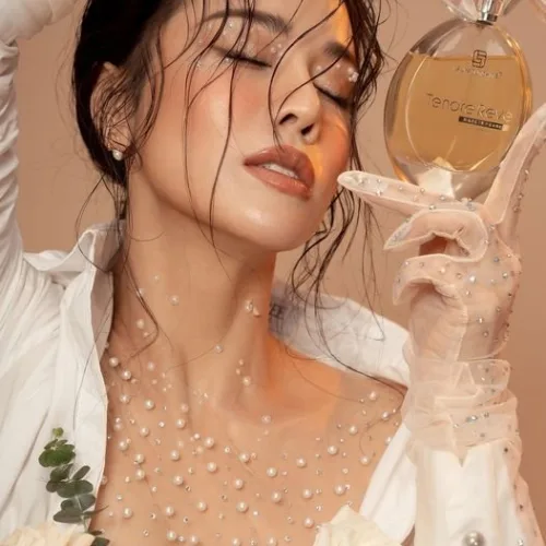 Nước Hoa Nữ Laura Sunshine Tendre Reve 100ml hé lộ về một mùi hương quyến rũ và mềm mại